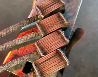  8a7da263 7825 46e5 baab c4c5f6522d0d 